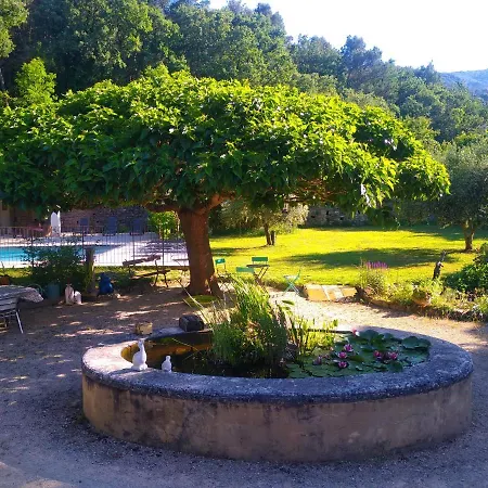 Les Chenes Guest house *